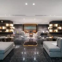 Paradox Vancouver, готель у Ванкувері