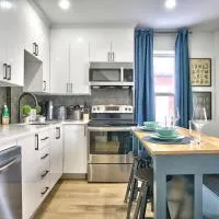 Sherby LUX - Central, Parking, Renovated, Sleeps 6, Hotel in Sherbrooke