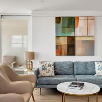 시드니에 위치한 호텔 Stunning Beachfront penthouse-Beach District Views