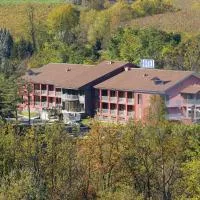 Viesnīca Hotel Langhe & Monferrato pilsētā Kostiljole d'Asti