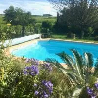 Maison Girondine au milieu des vignes du Château d Yquem avec belle vue, hotel en Preignac