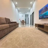 Haneya Homestay، فندق في Kampong Banggol Pasir