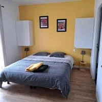 Chambre côté terrasse, отель в городе Maureillas