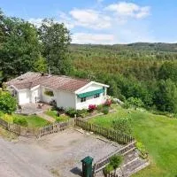 House with beautiful lake view、アリングソースのホテル