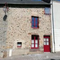 Home, Saint Léonard des bois, ξενοδοχείο σε Saint-Léonard-des-Bois