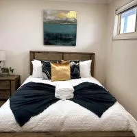 3BR house with parking & AC, 15 mins walk to wharf, hotel sa Greenwell Point