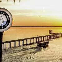 Crescent Fish Camp, RV Resort & Marina, hotel i Crescent City