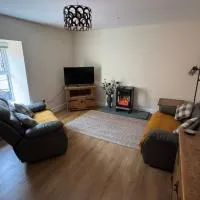 New cosy ground floor flat, готель у місті Гоік