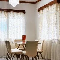 Capital Escape - Charming bungalow with WiFi & AC – hotel w mieście Belmopan