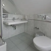 Landgasthof Tönnes, hotel u gradu Viperfirt