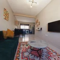 Family airport relax apartment, готель у місті Deroua