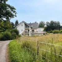 Ferienwohnung Waldesrand、Rodenbachのホテル
