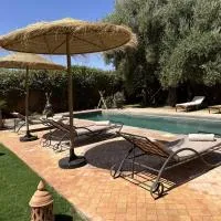 Villa Hania 4 chambres avec piscine, hotelli kohteessa Heddad