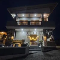 Sky View Bromo Guest House, хотел в Ngadisari