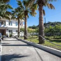 Malibu Villa, hotel em Kremasti