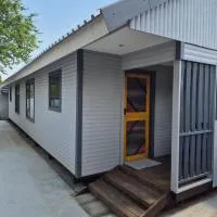 Wattlewood Cabins، فندق في بيت ريتيف