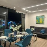 Exclusivo Apto 2 Habitaciones AC cerca Oakland Place Z10 GT Wifi Piscina Parqueo Gimnasio, ξενοδοχείο σε La Aurora