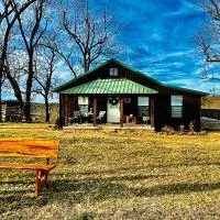 Butterfly Ridge Cabin - At the Top of the Canyon, хотел в Jasper