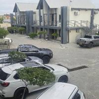 Eli Eli Luxury Suites, hotel near Ondangwa Airport - OND, Ongwediva