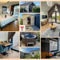 Lobsters Lodge in Heinkenszand ' Wellness Accommodation with Wood-Fired Hottub, Private Sauna and Outdoor Shower ' Airco's ' Free Wifi ' Complimentary Bed linen and Towels, hotel u gradu heinkenszand