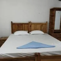 Creekshore Home Stay, מלון בKallar-Bridge