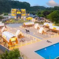 Gapyeong JH PoolVilla & glamping, hotel a Gapyeong