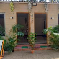 Holiday Tourisms Group of Homestay Rooms Scuba Diving Boating Watersports-Tarkarli-Devbag Beach, hotel poblíž Sindhudurg Airport - SDW, Bhogwe