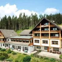 Auerhahn Bed and Breakfast - Black Forest - Waldhotel, hótel í Eisenbach