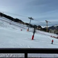 Apartemet montagne La pagne Motalbert au pied des pistes location semane de samadi a samedi, hotel din Montalbert