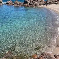 Da Marta Appartamento VISTA MARE MOZZAFIATO ISOLA ROSSA, khách sạn ở Cascabraga