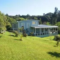 Westway Homestay, готель у місті Runanga