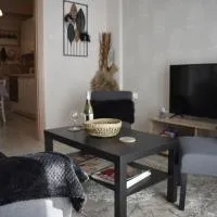 Floor، فندق في أليكساندروبولي