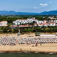 Marina Club Hotel, hotel din Baia Domizia