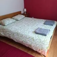 Vormsi Ohvitseride Maja korter nr 4, hotel en Hullo