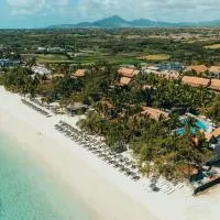 Crystals Beach Resort Belle Mare, a member of Radisson Individuals, hotell i Belle Mare