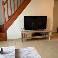 Appartement cosy idéalement situé, хотел в Шел