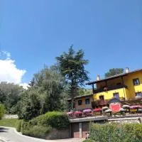 La Maison Du Bon Megnadzo, hotel din Doues
