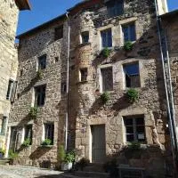 Viesnīca Gîte de la Tournelle pilsētā Pradelles