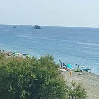 Paradiso in riva al mare, hotel din Belmonte Calabro