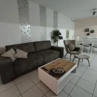 Anthea Gardens - Cosy Condo, hotel en Pafos