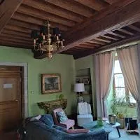 Viesnīca Gite, chambre d hôte L échoppe est belle pilsētā Šatonēfa
