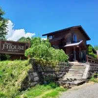 Pension J-HOUSE, hotel en Kiso