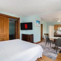 Grand Harbor Apartments 3 - 200: Grand Haven şehrinde bir otel