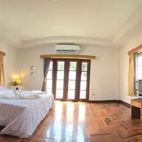cozy H2, hotel em Ban Phayun