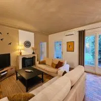 Gîte du Magnolia โรงแรมในSeigy