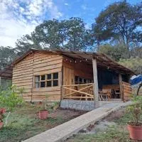 Cabaña del Lago parejas, hotell i Mascota