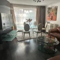 Charming Flat in North London, hotel a Edmonton