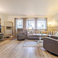 Cozy apartment in the city center，位于莱克内斯莱克内斯机场 - LKN附近的酒店