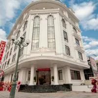 Riverside Quảng Yên Hotel, hotelli kohteessa Quảng Yên