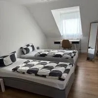 City Nest Ettlingen - nähe Wasenpark, hotelli kohteessa Ettlingen